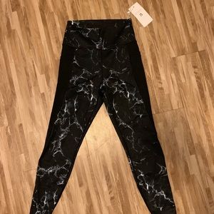 NEW medium black marble Onyx Buff bunny leggings